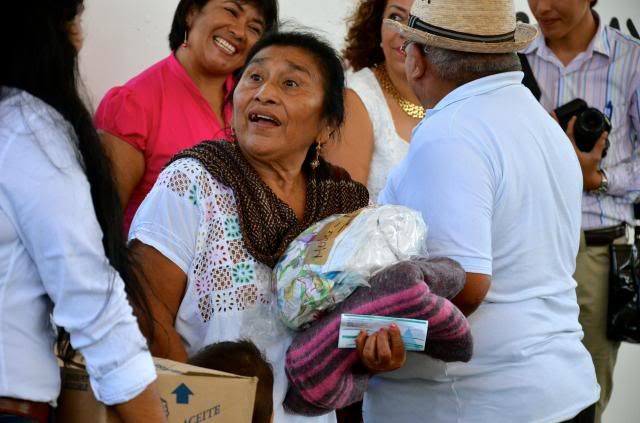 Life's a Beach Playa del Carmen Blog - Christmas Dreams and DIF helping the elderly of Solidaridad
